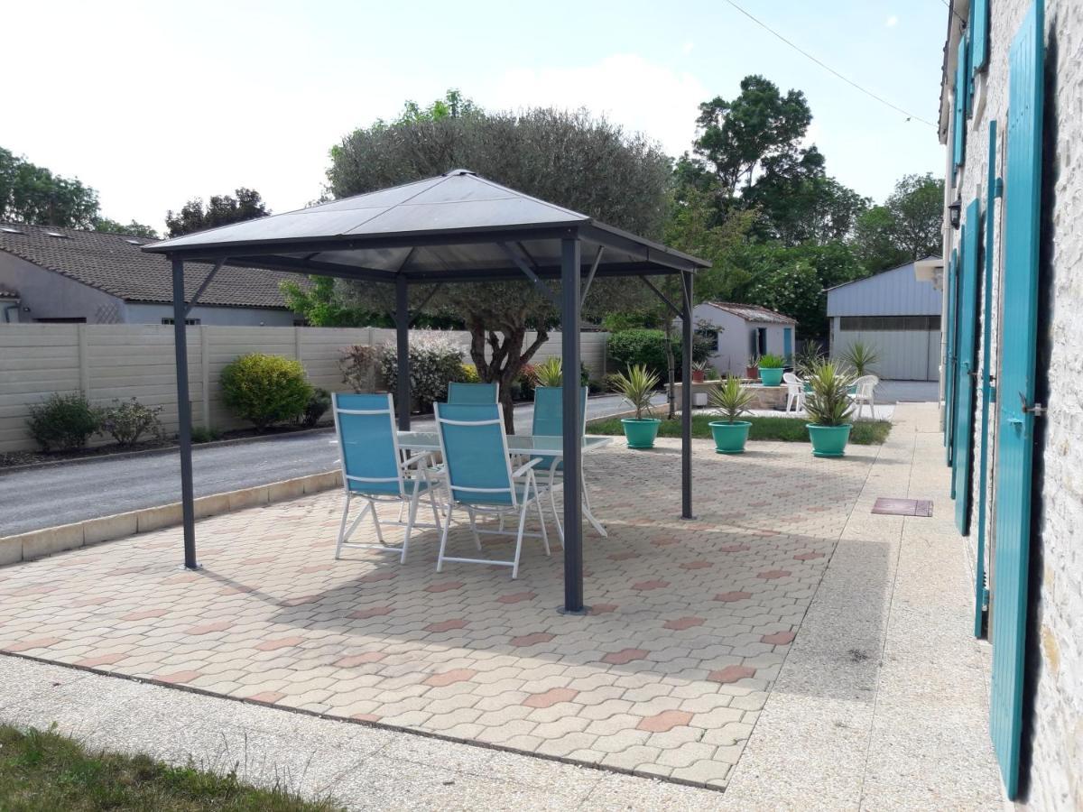Le Logis De Lange Apt Les Aigrettes Saint-Hilaire-la-Palud Exterior photo
