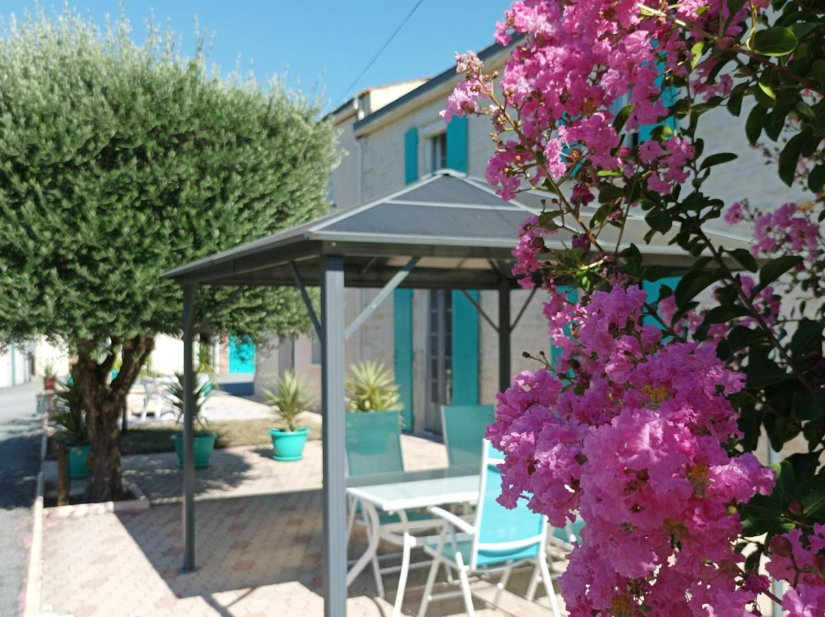 Le Logis De Lange Apt Les Aigrettes Saint-Hilaire-la-Palud Exterior photo